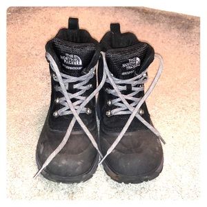 Boys size 2 waterproof North Face boots